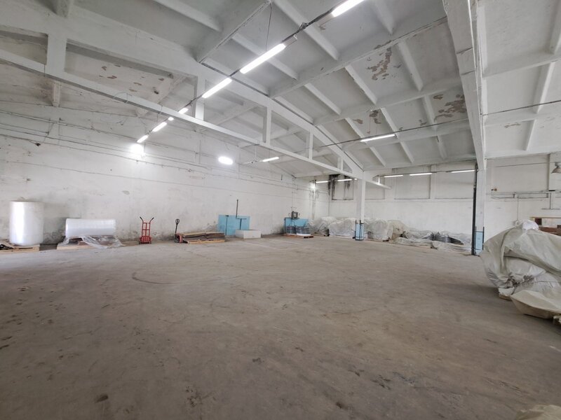 Ruse, zona industriala de vest a orasului, se vinde baza de depozitare