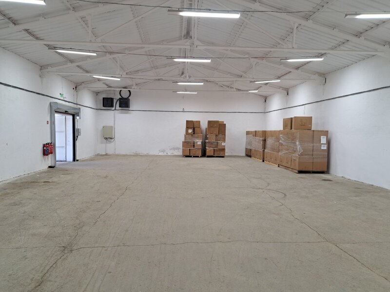 Ruse, zona industriala de vest a orasului, se vinde baza de depozitare